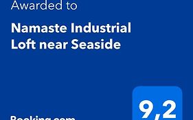Industrial Loft Near Seaside W 200Mbps
