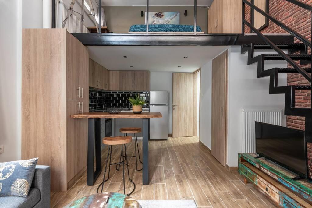 Industrial Loft Near Seaside W 200Mbps Appartement Thessaloniki Buitenkant foto