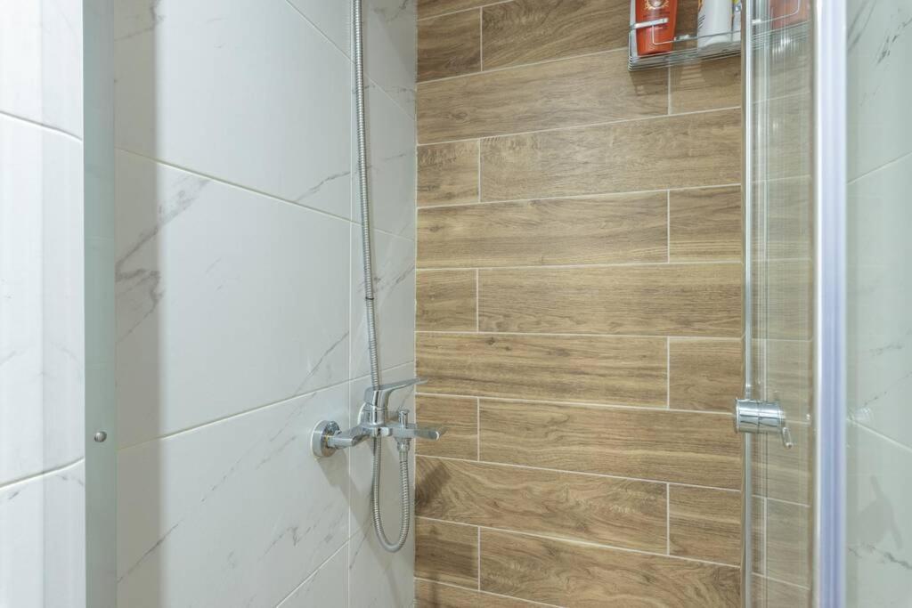 Industrial Loft Near Seaside W 200Mbps Appartement Thessaloniki Buitenkant foto